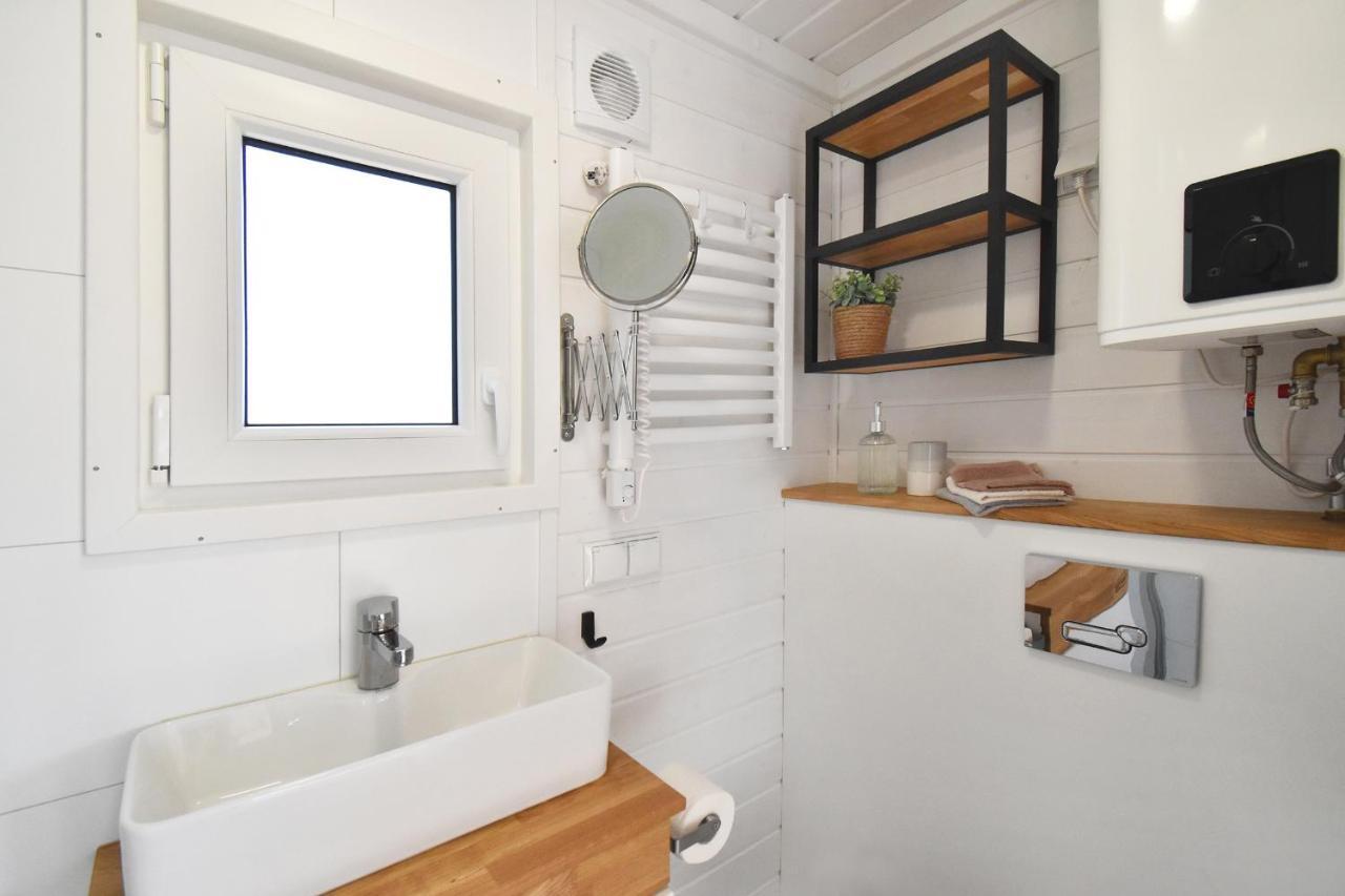 Dadaj Park - Tiny House Villa Biskupiec  Eksteriør billede
